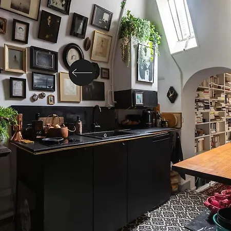 아파트 A Writer's Flat *