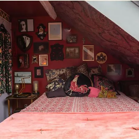 A Writer's Flat *