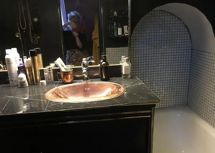 A Writer's Flat דירה *